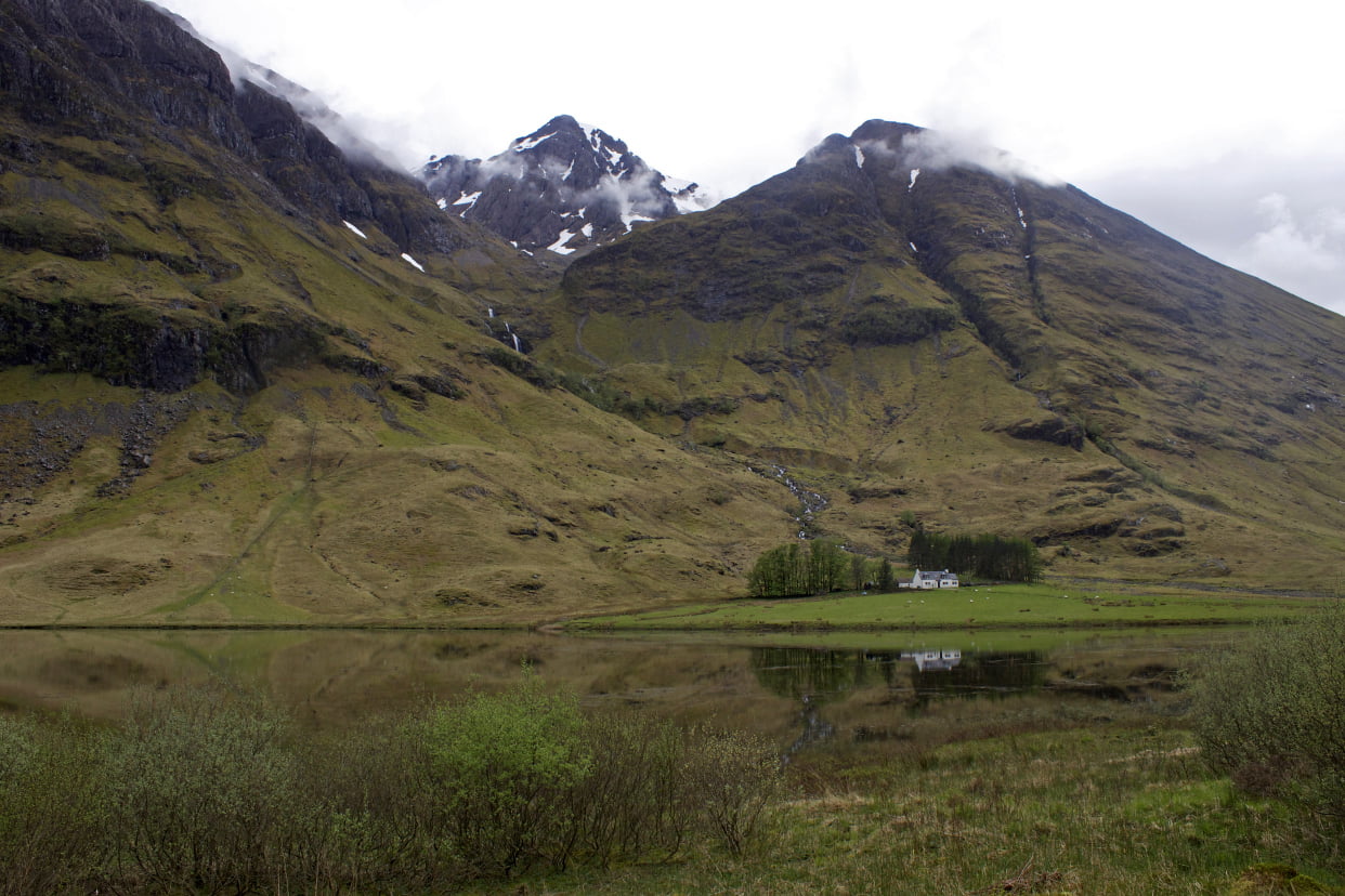 generous above, tranquil home below