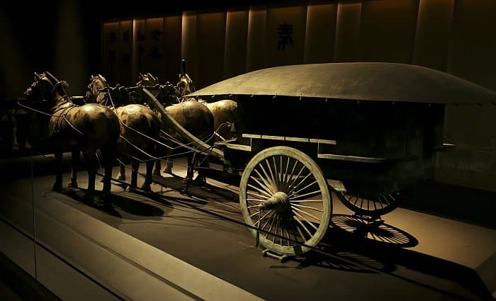 Chinese bronze chariot